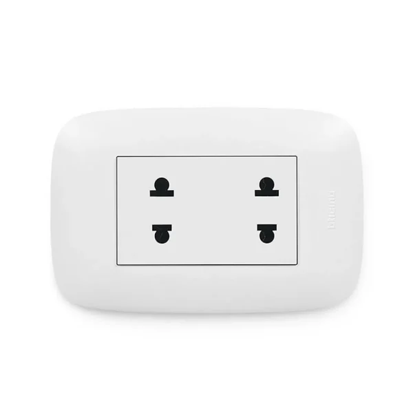 Tomacorriente Universal Doble Sencia Bticino