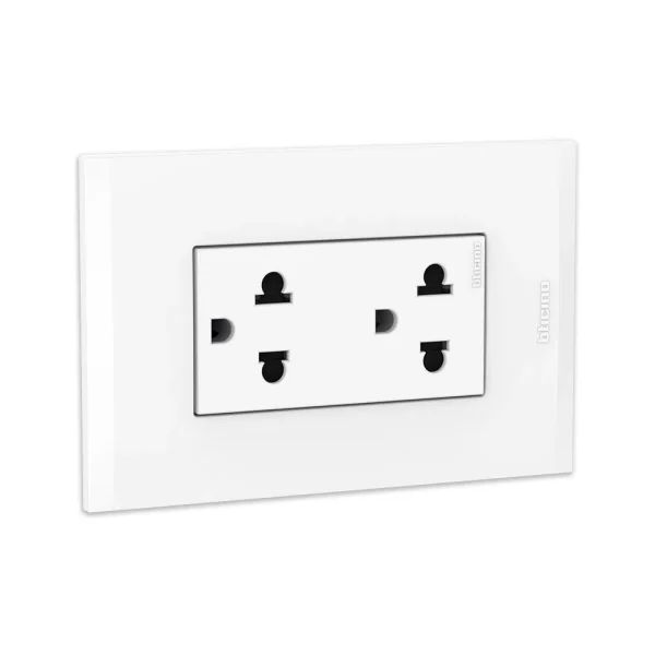 Tomacorriente duplex universal LT Bticino